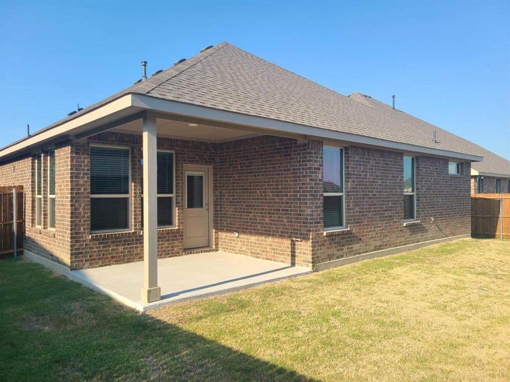 5254 Crystal Lake Avenue Property Photo 9