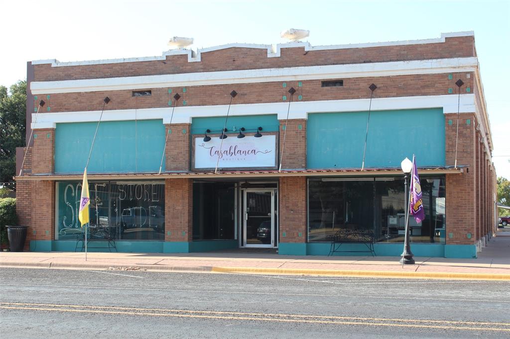 110 W Main Street Property Photo