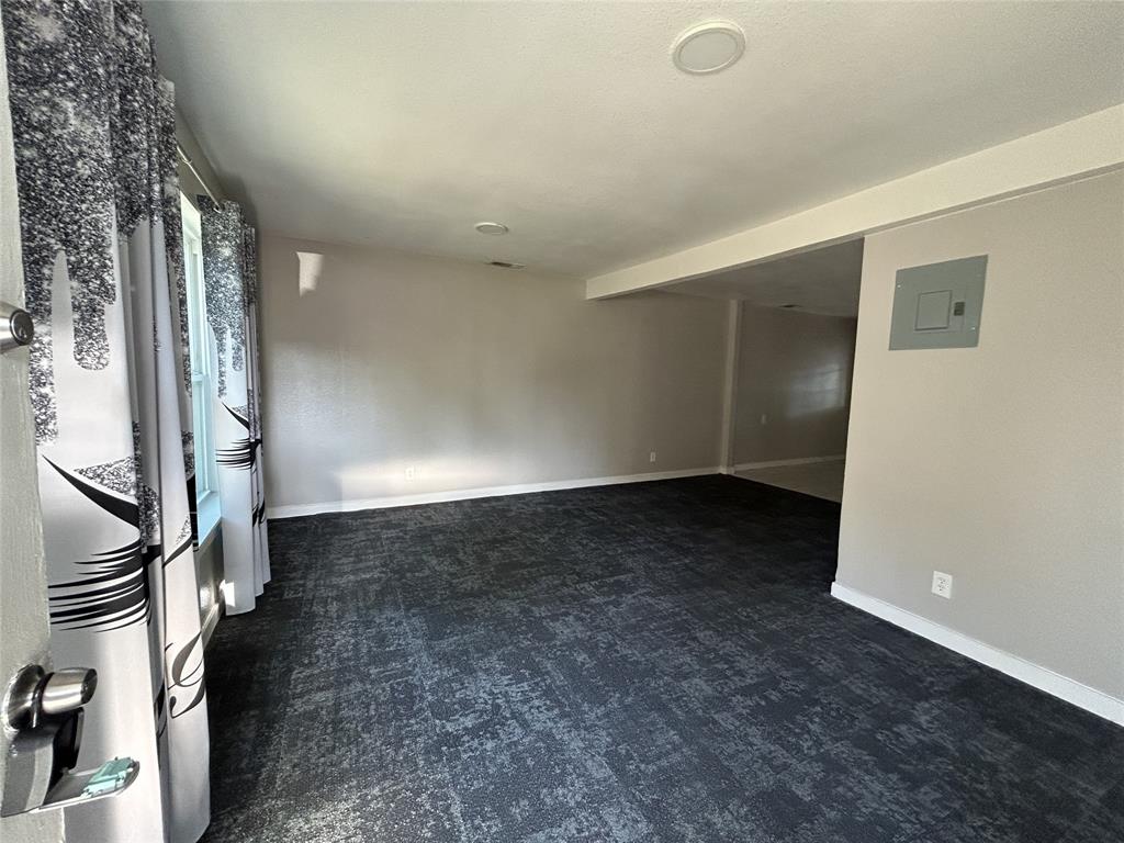 1302 Stone Drive Property Photo 4
