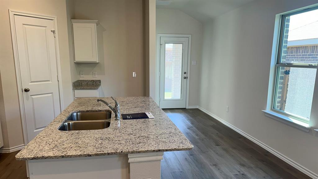 1427 Canongate Drive Property Photo 3