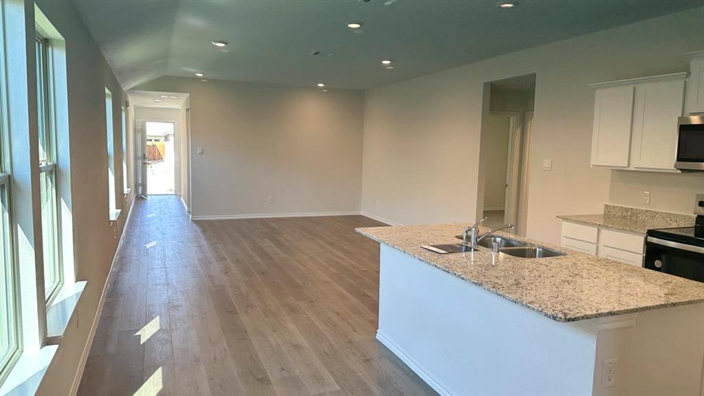 1427 Canongate Drive Property Photo 4