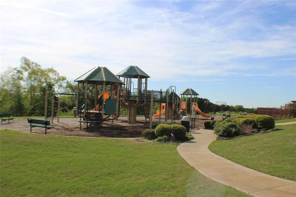 8208 Southerness Lane Property Photo 15