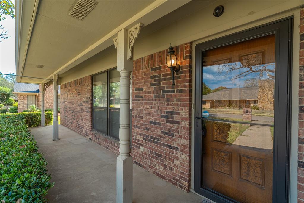 110 Oak Glen Drive Property Photo 2