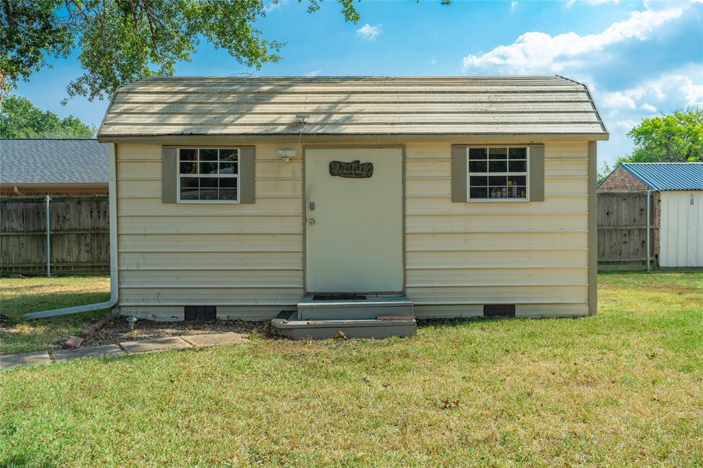 110 Oak Glen Drive Property Photo 7