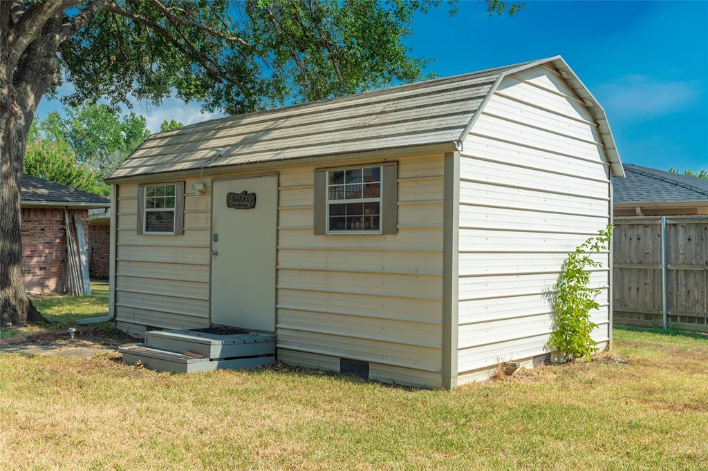 110 Oak Glen Drive Property Photo 8