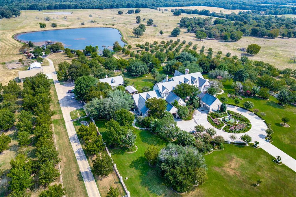 2777 I-30 Property Photo 1