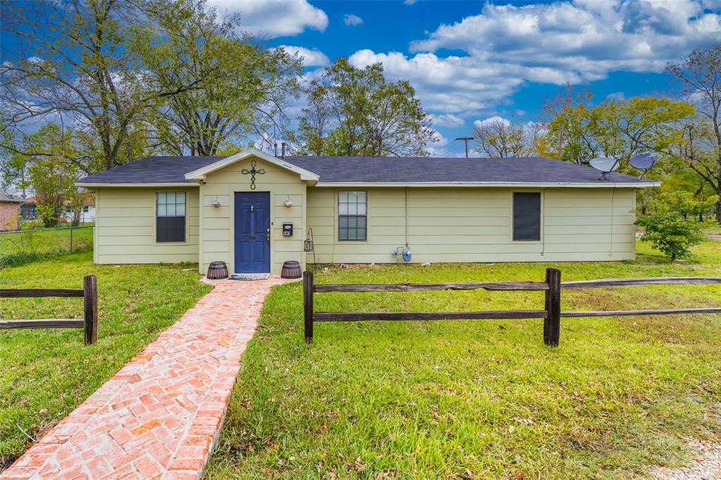 141 E Mckinney Avenue Property Photo
