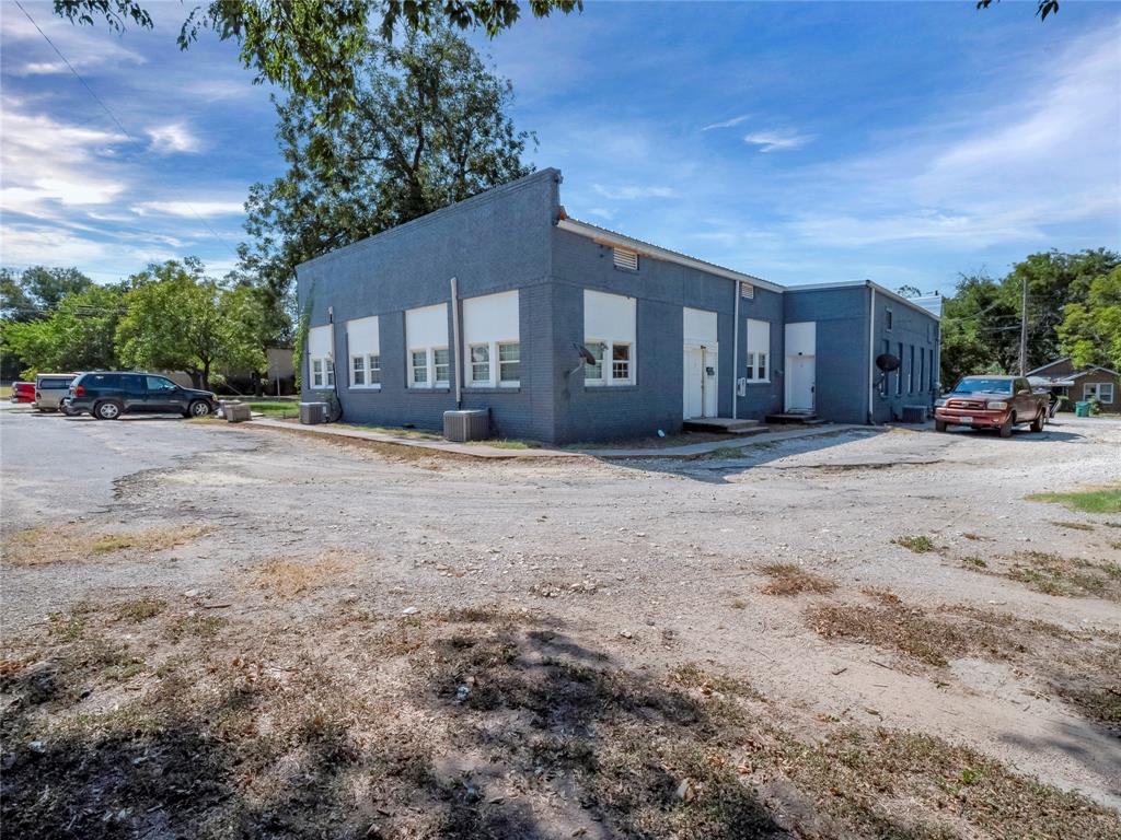 113 S Reagan Street Property Photo 4
