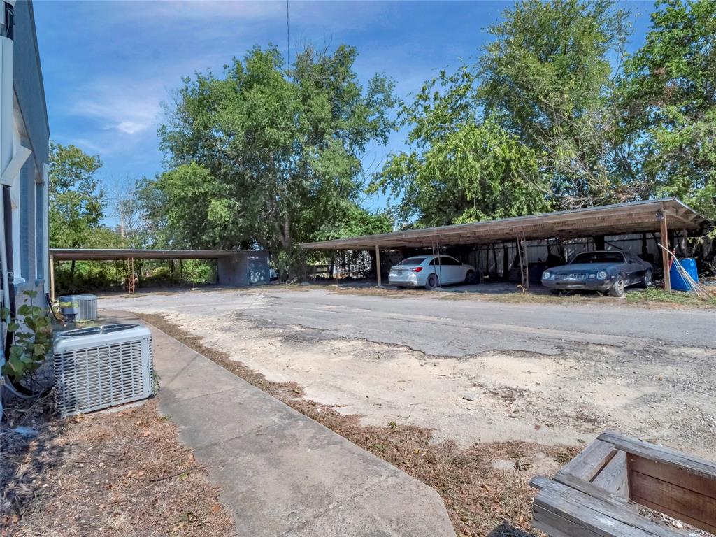 113 S Reagan Street Property Photo 5