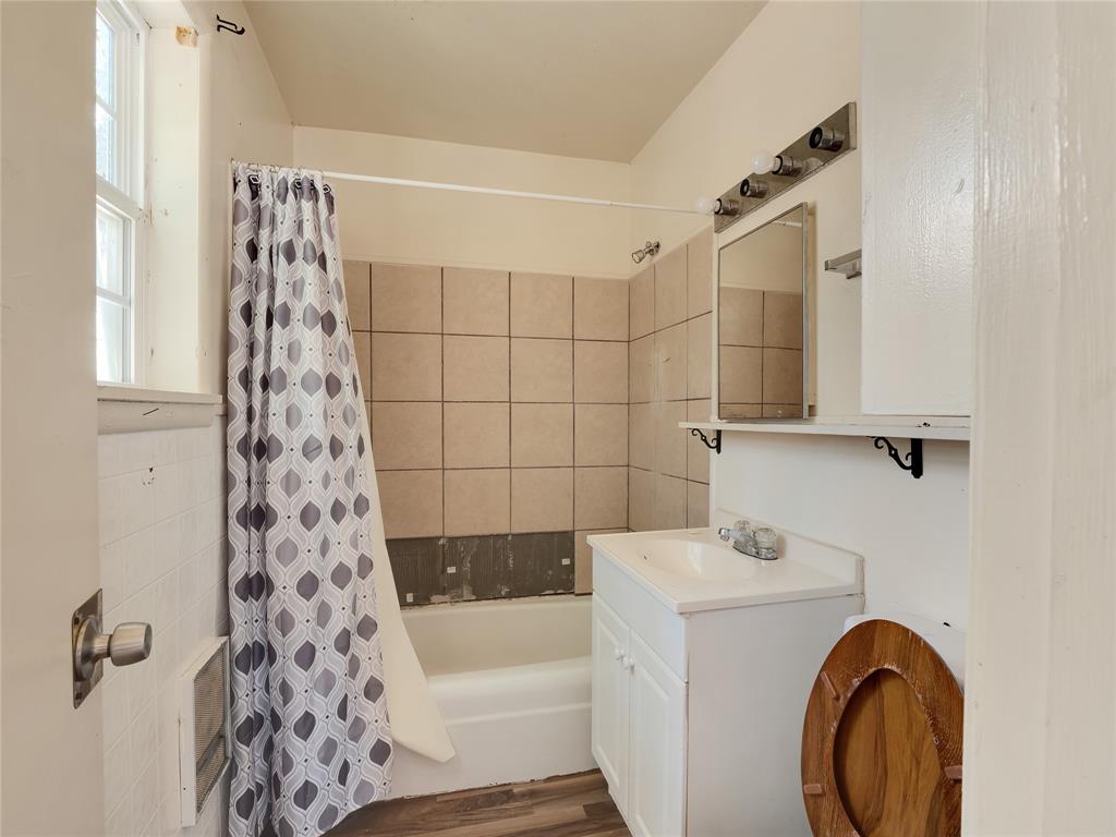 113 S Reagan Street Property Photo 7