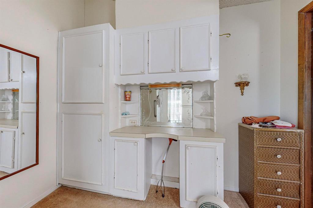 725 N Kaufman Street Property Photo 18