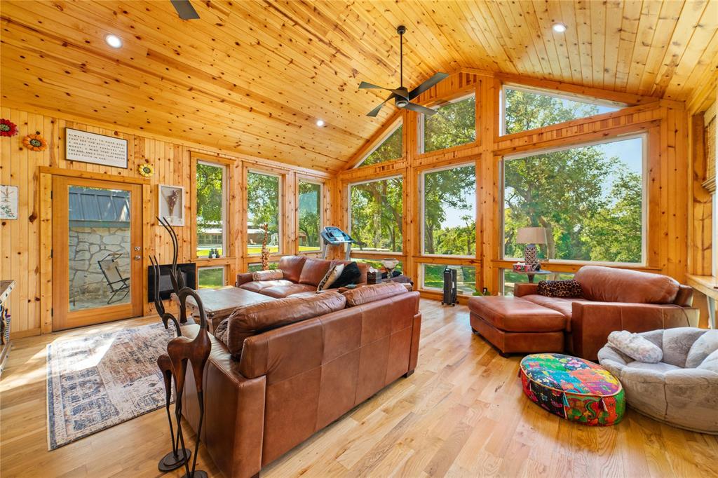 4075 Us Highway 190 Property Photo 8