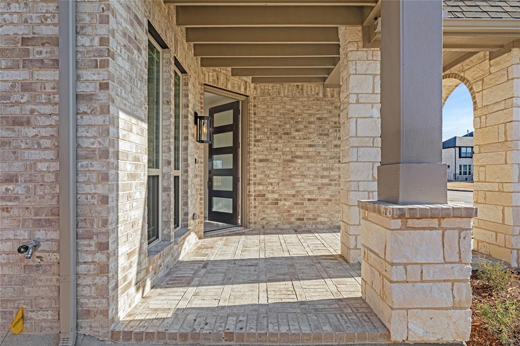 225 Redford Lane Property Photo 4