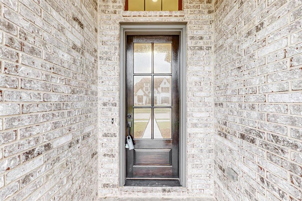 7113 Woodside Drive Property Photo 6
