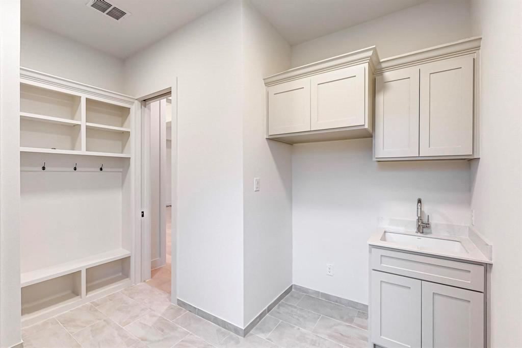 7113 Woodside Drive Property Photo 32