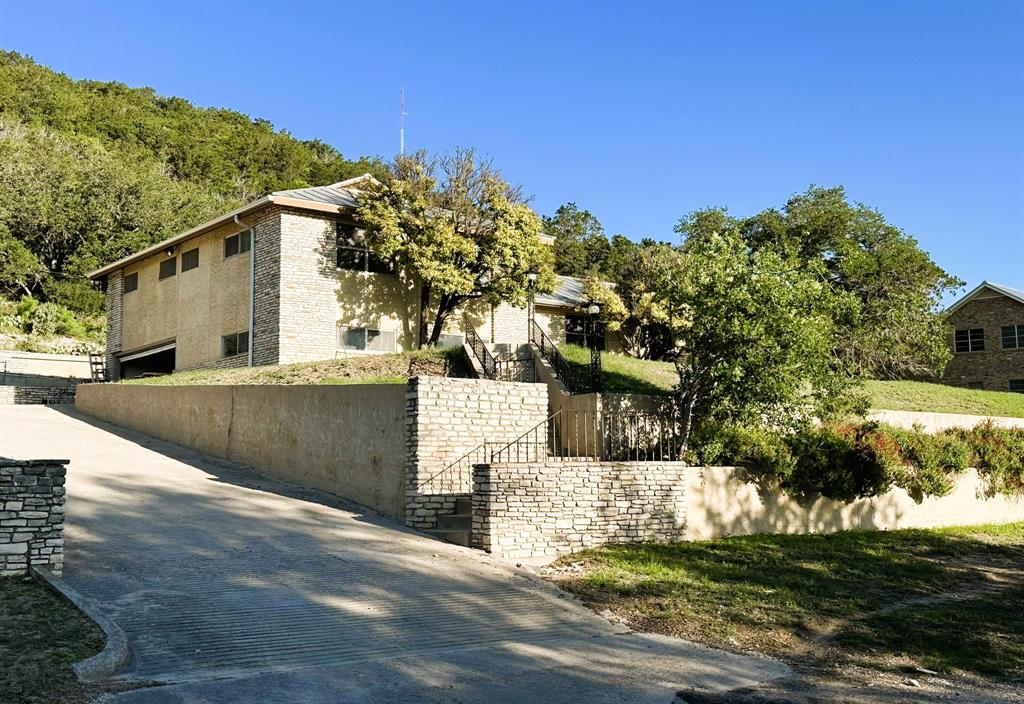 120 Bluebonnet Drive Property Photo