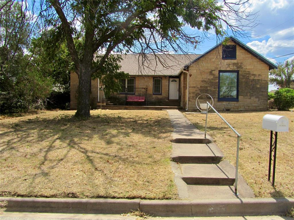 1001 E Elm Street Property Photo 1
