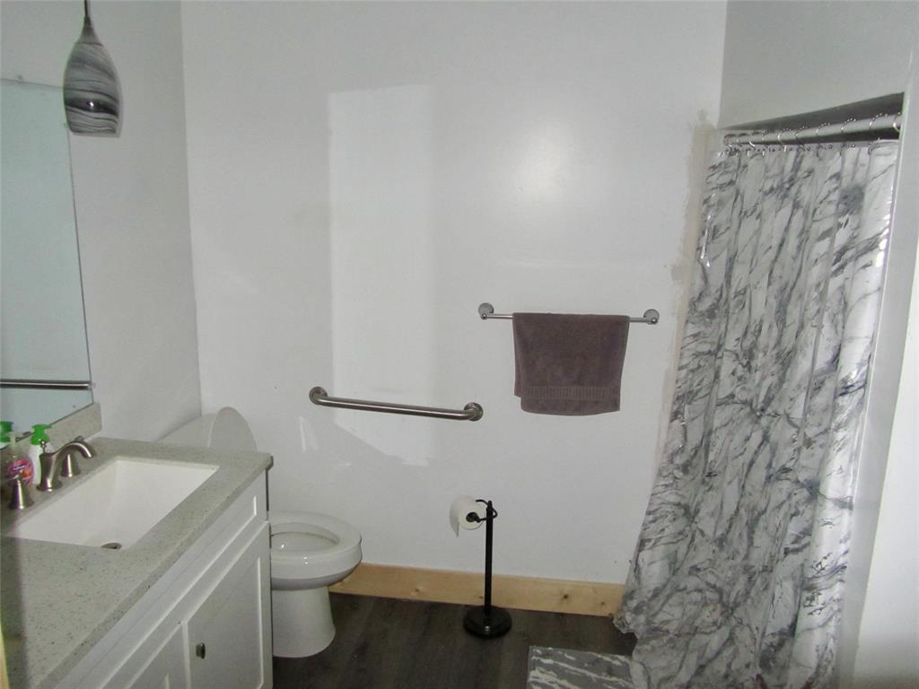 1001 E Elm Street Property Photo 13