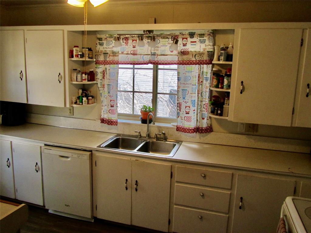 1001 E Elm Street Property Photo 21