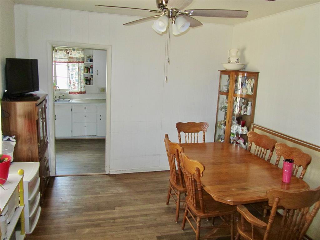 1001 E Elm Street Property Photo 24