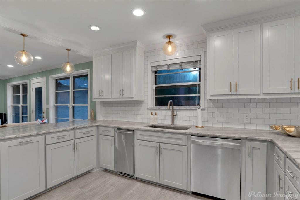 717 Oak Hill Drive Property Photo 4
