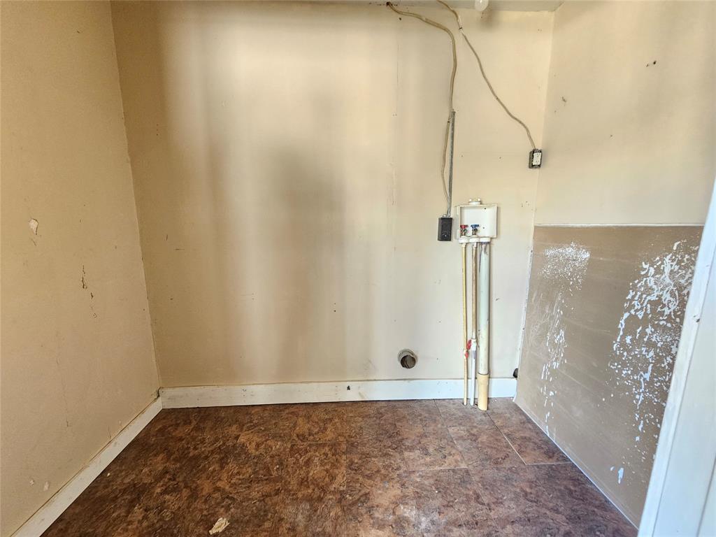 216 E Pecan Street Property Photo 14