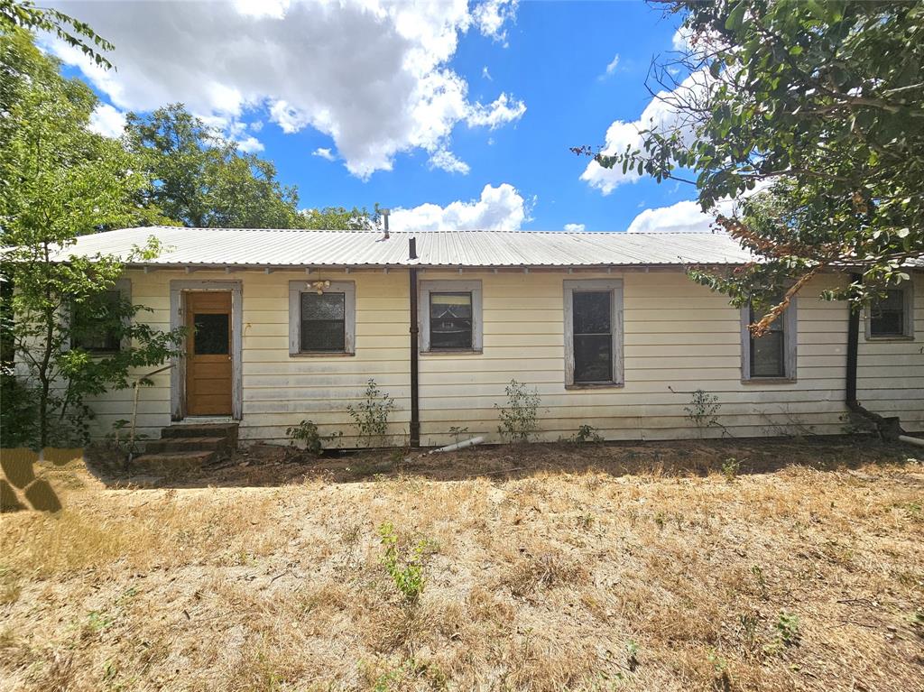 216 E Pecan Street Property Photo 17