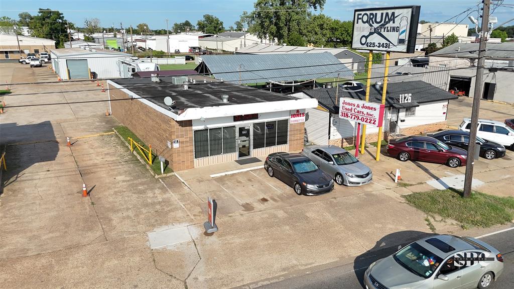 1130 N Market Street Property Photo 1