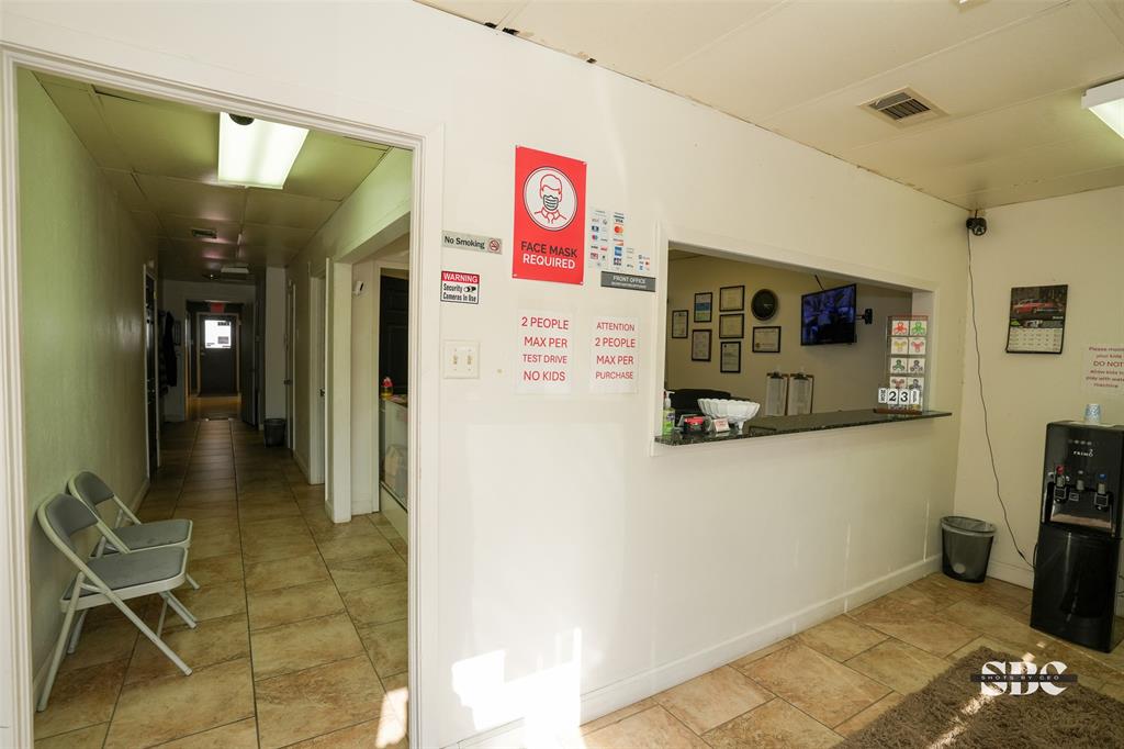 1130 N Market Street Property Photo 9