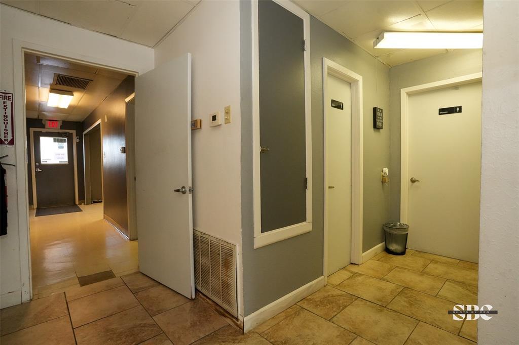 1130 N Market Street Property Photo 13