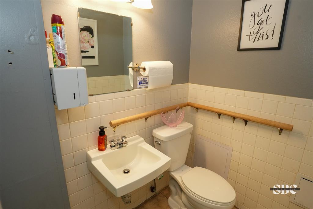 1130 N Market Street Property Photo 16