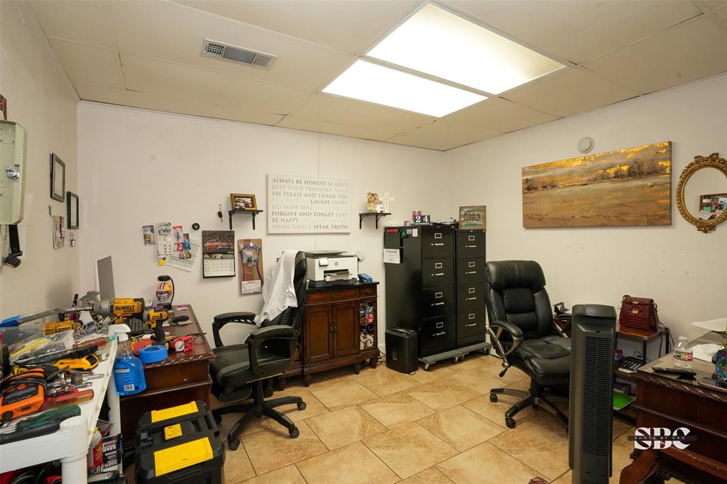 1130 N Market Street Property Photo 22