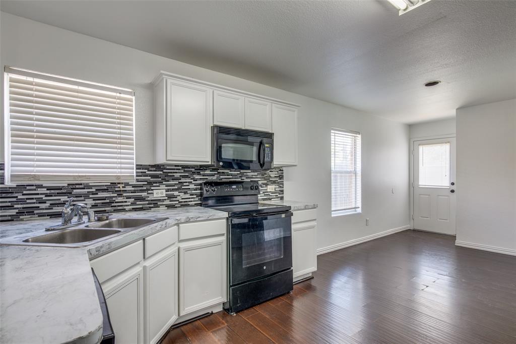 8932 Sun Haven Way Property Photo 2