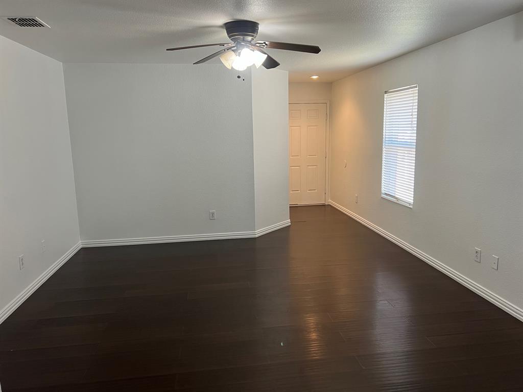 8932 Sun Haven Way Property Photo 4