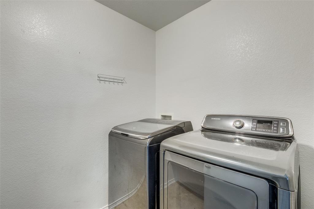 8932 Sun Haven Way Property Photo 12