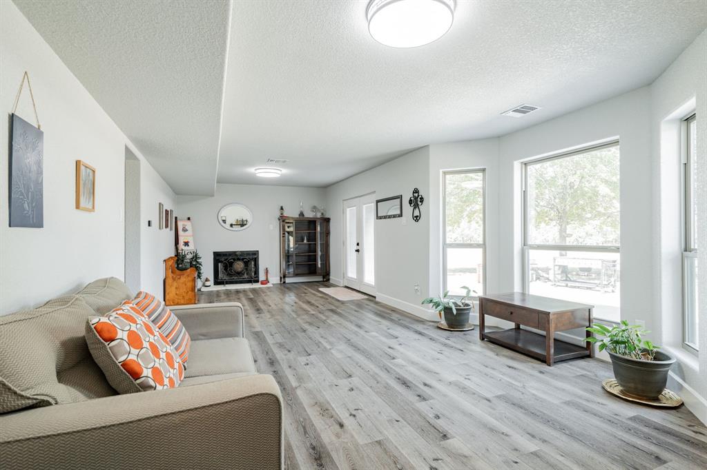 781 Brown Road Property Photo 4