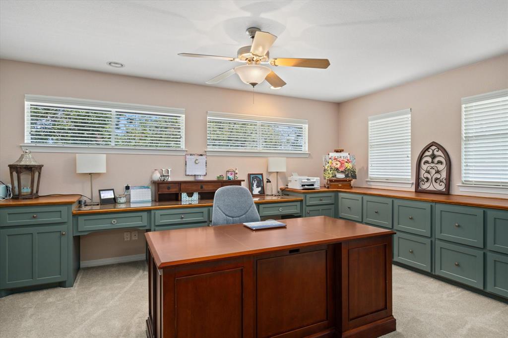 10035 Flight Plan Drive Property Photo 32
