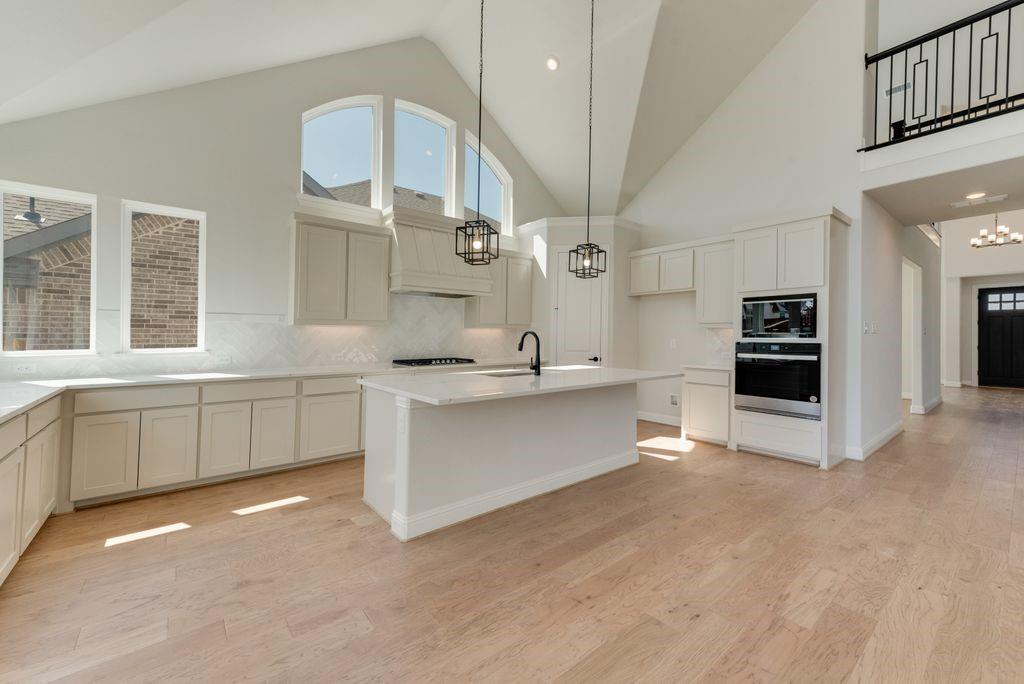 1029 Bleriot Drive Property Photo 15