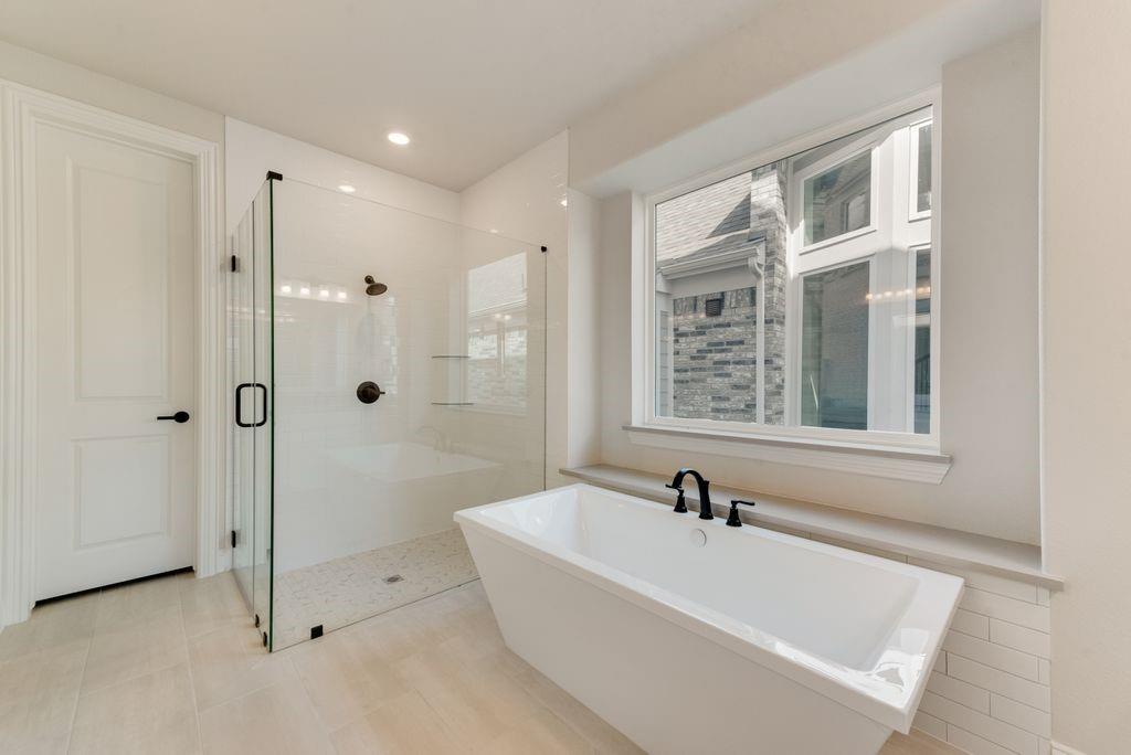 1029 Bleriot Drive Property Photo 25