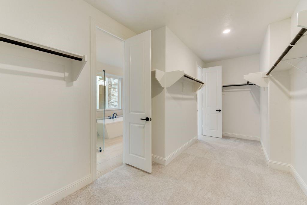 1029 Bleriot Drive Property Photo 27