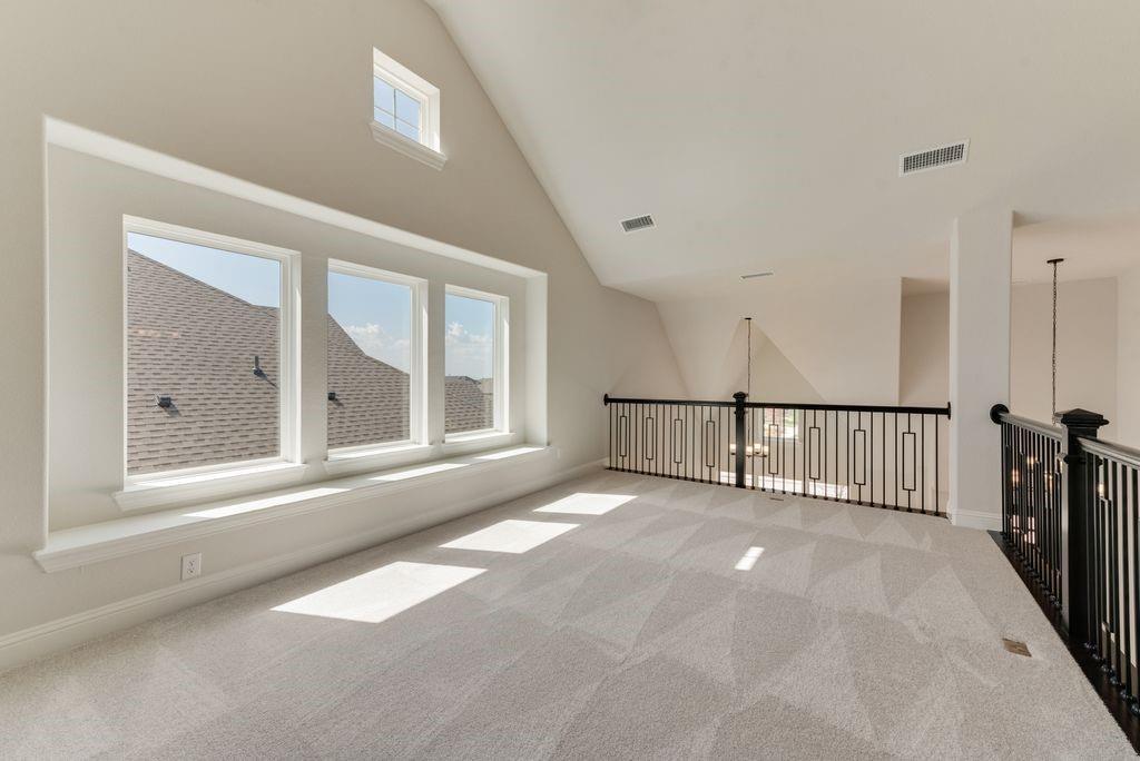 1029 Bleriot Drive Property Photo 28
