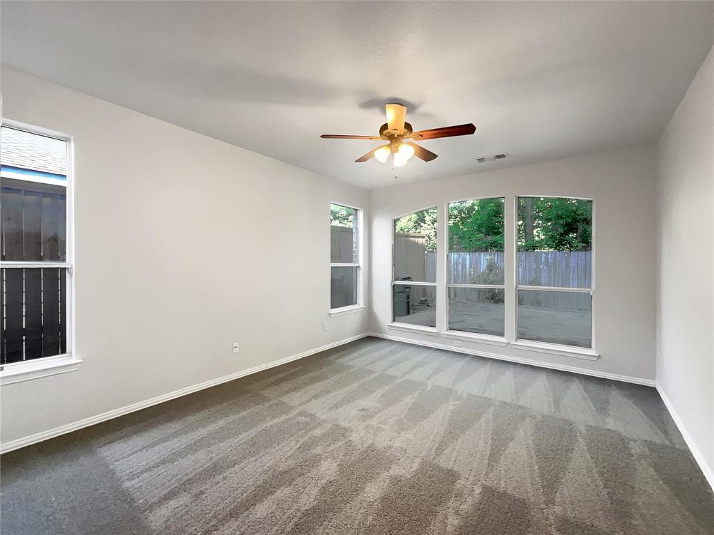 3605 Rolling Hills Drive Property Photo 3