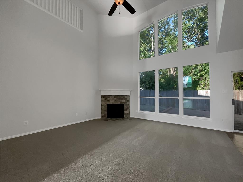 3605 Rolling Hills Drive Property Photo 4