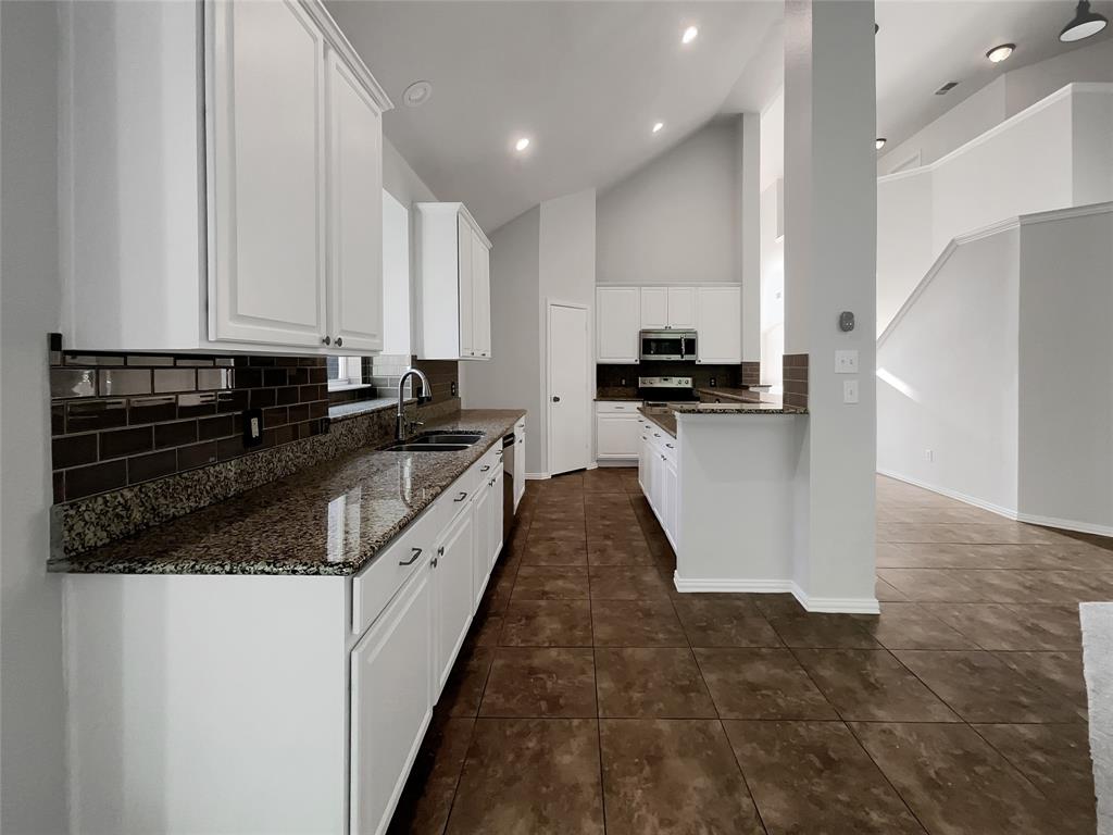 3605 Rolling Hills Drive Property Photo 12