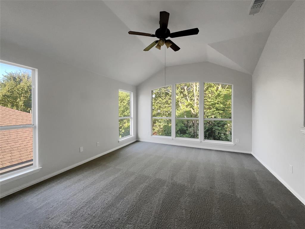 3605 Rolling Hills Drive Property Photo 13