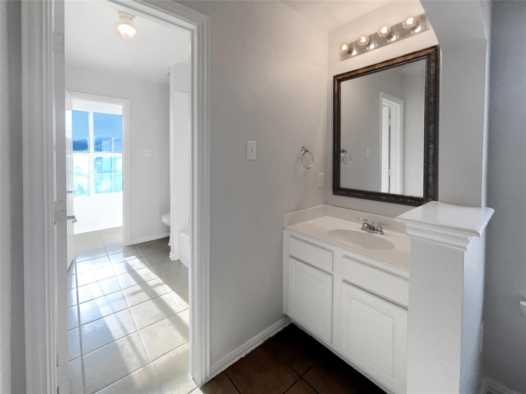 3605 Rolling Hills Drive Property Photo 16