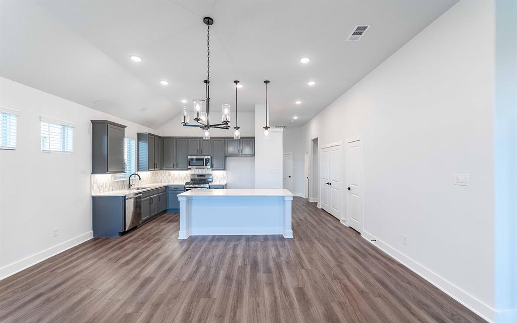2423 Lundy Canyon Street Property Photo 6