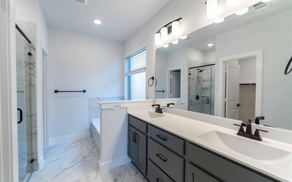 2423 Lundy Canyon Street Property Photo 8