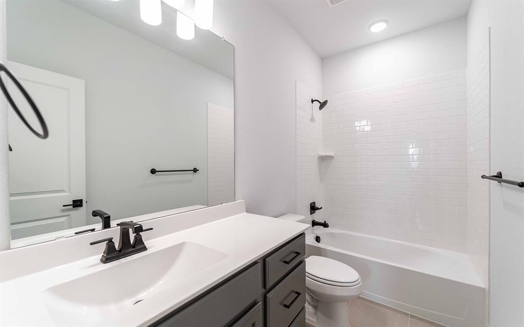 2423 Lundy Canyon Street Property Photo 10