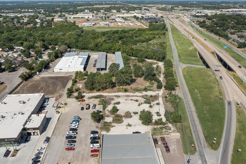 2510 Texoma Parkway Property Photo 3